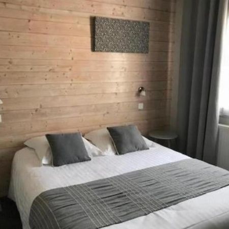 Hotel La Petite Auberge Ares Eksteriør bilde