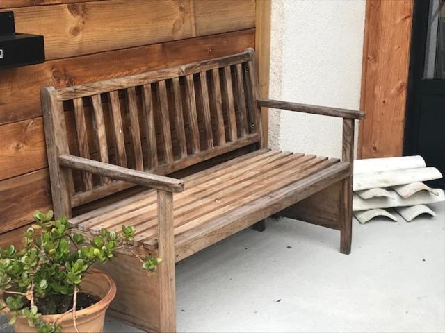 Hotel La Petite Auberge Ares Eksteriør bilde